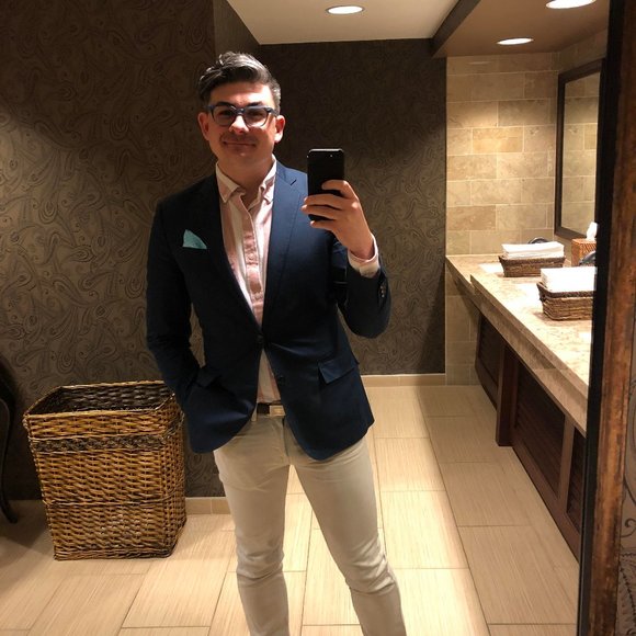 Meet your Posher, Aaron - Picture 5 of 6